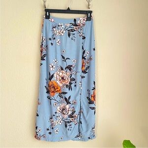 Floral midi skirt with button up split slide